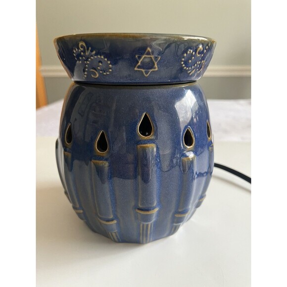 Scentsy Hanukkah Menorah Blue Ceramic Wax Warmer Full Size Retired Tested - Picture 9 of 15